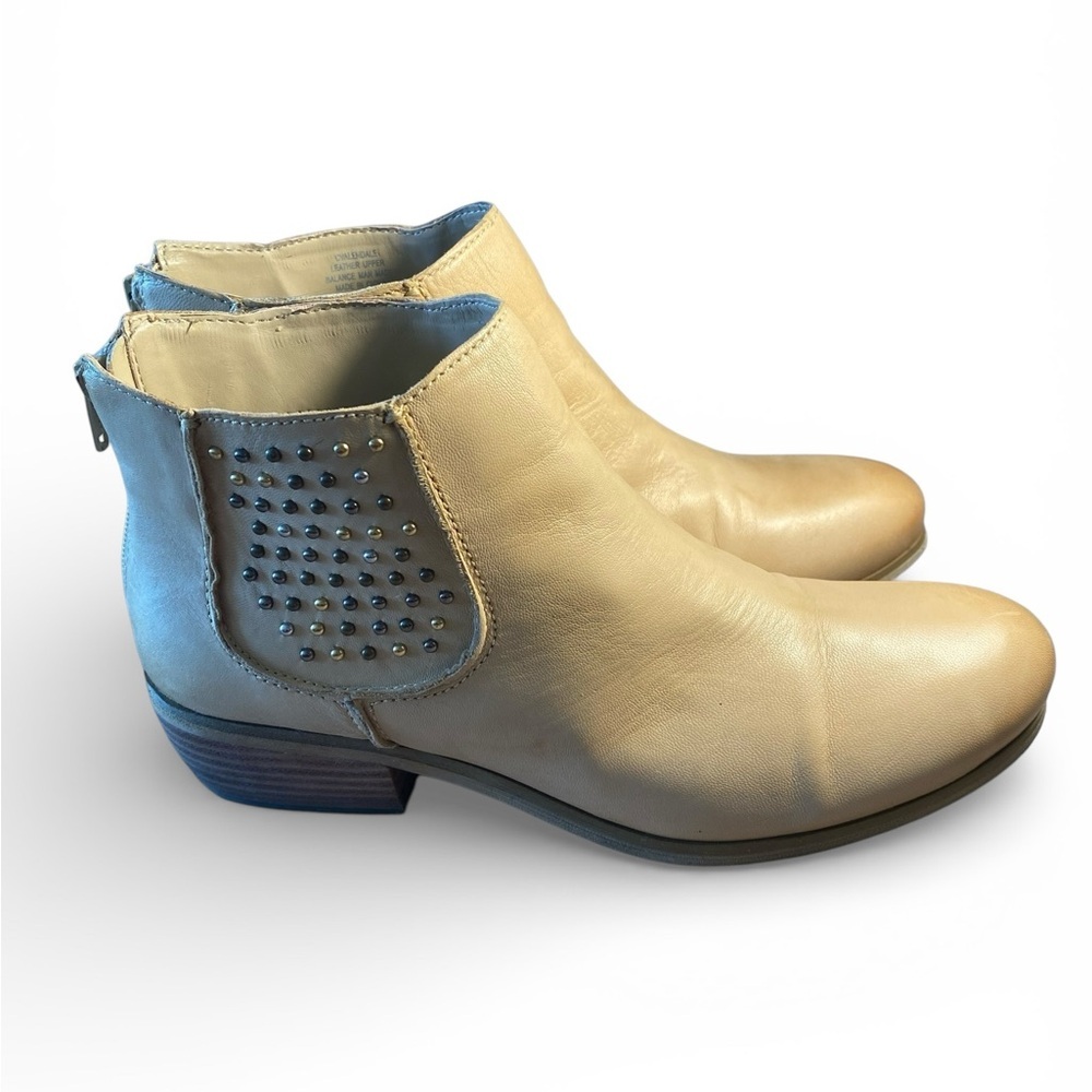 Crown Vintage Tan Ankle Booties, New in Box